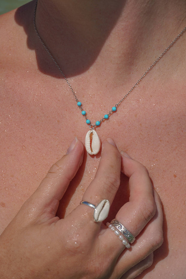 Julia Necklace: Gold
