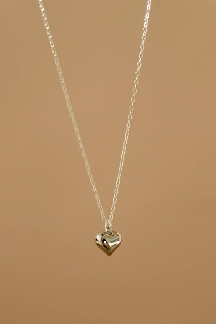 SILVER CLARA PUFF HEART NECKLACE: Silver