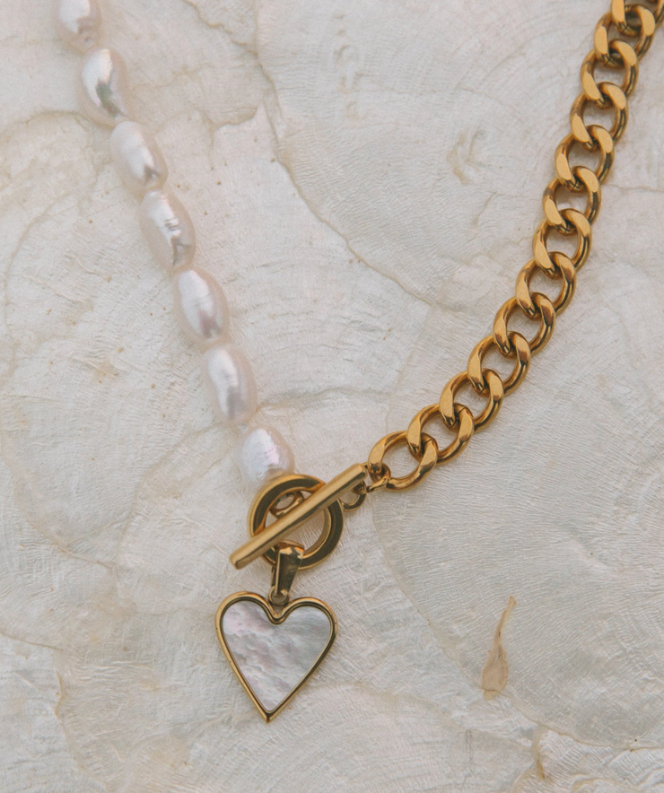 Amour Necklace