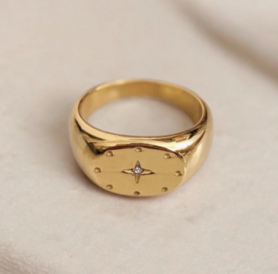 Starlet Signet Ring - Gold