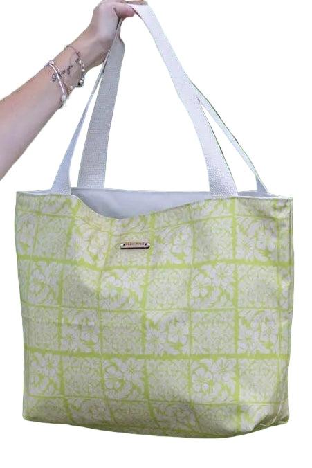 Hibiscus Lime Quilt Tote