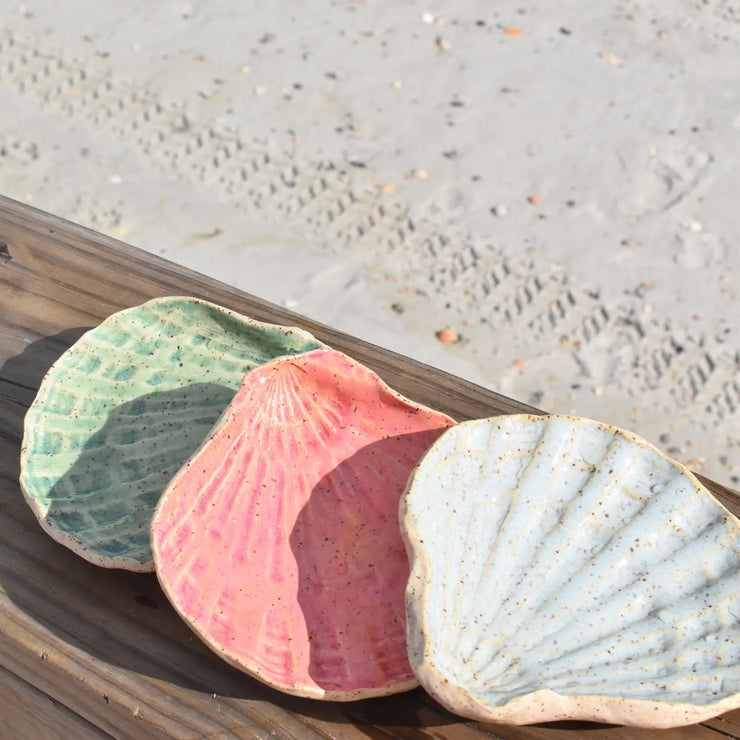 Speckled Ceramic Scallop Tray Pink