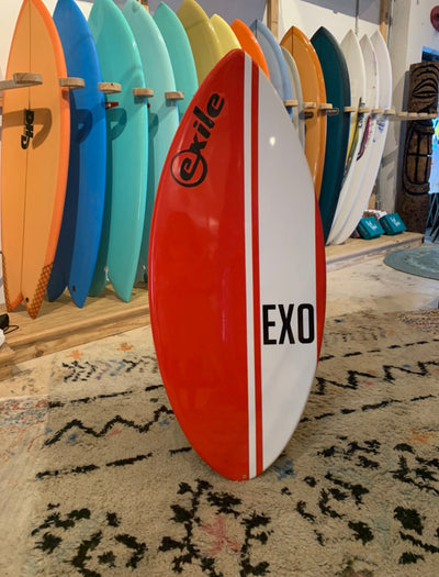 Exile Skimboard - EX0 Medium - Red with White Vertical Stripes