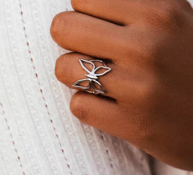 Butterfly Kiss Ring - Silver